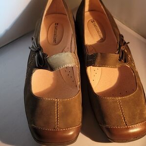 Naturalizer Women's  Mary Jane Flats Olive Green And Brown